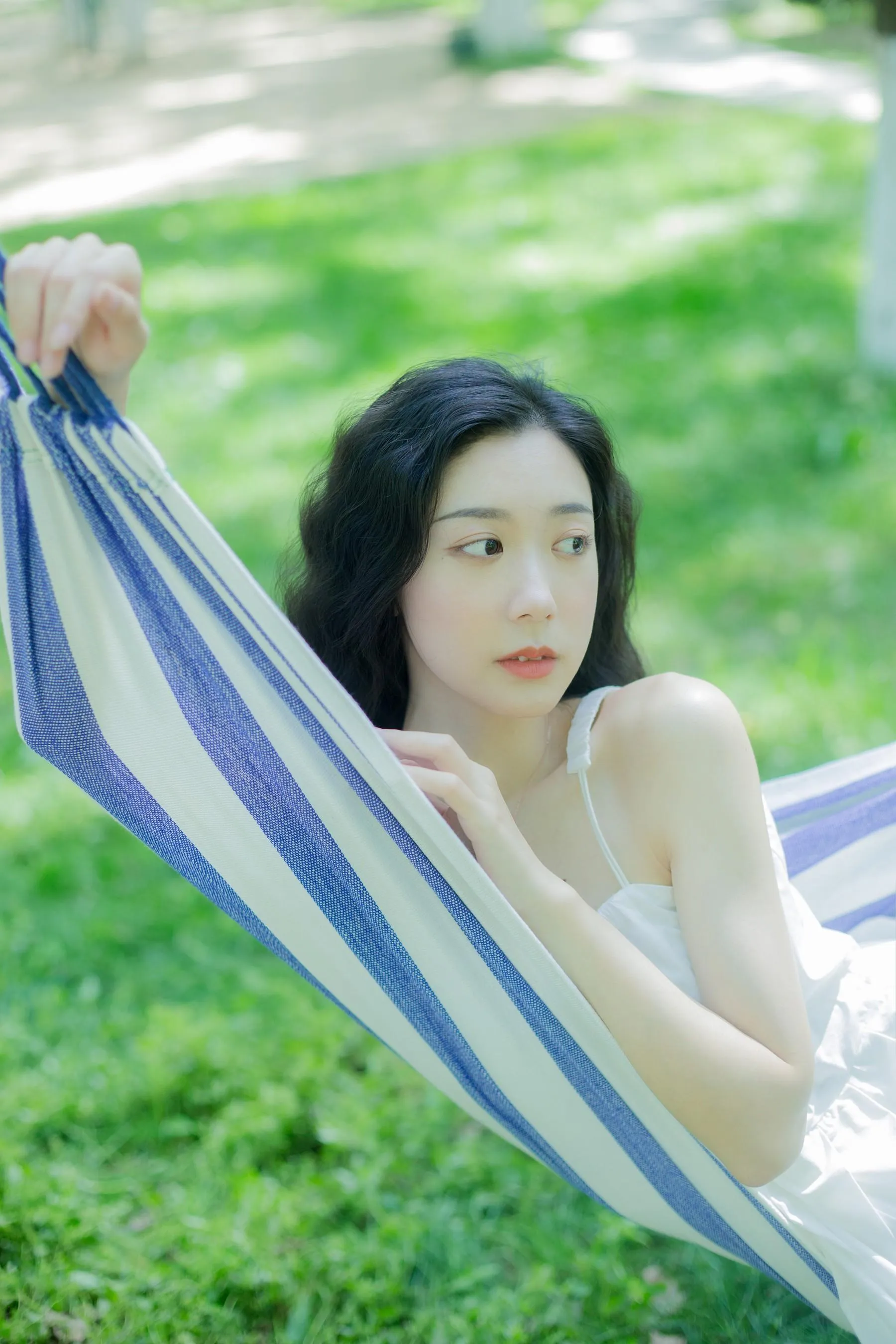 [YITUYU艺图语]2022.07.17 沉沦夏日 饲猫少女- [40P]插图8